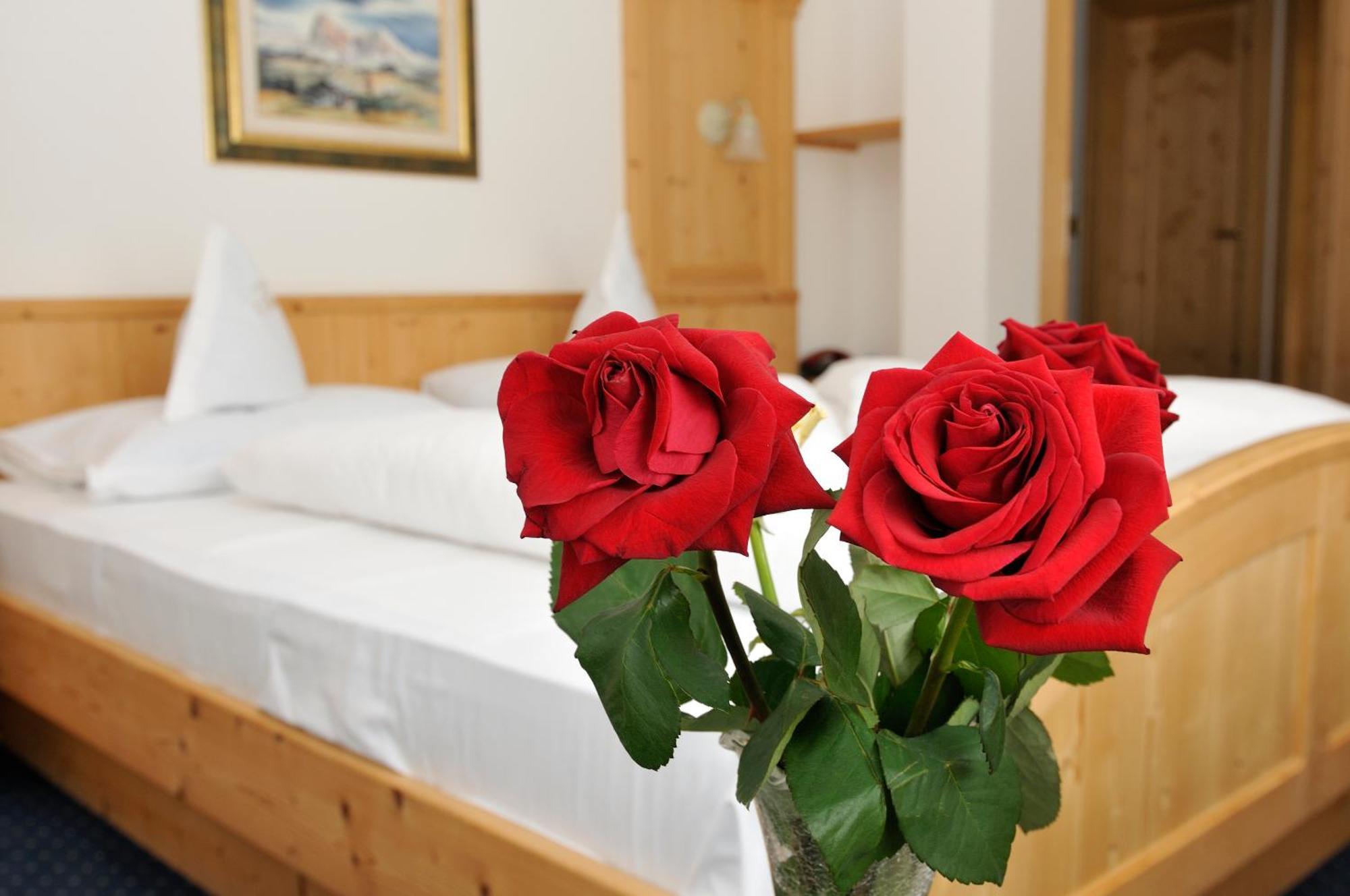 Garni Hotel Iris سيلفا دي فال جاردينا المظهر الخارجي الصورة